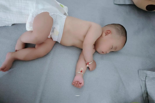 长岭怀孕多久肚子会胀气